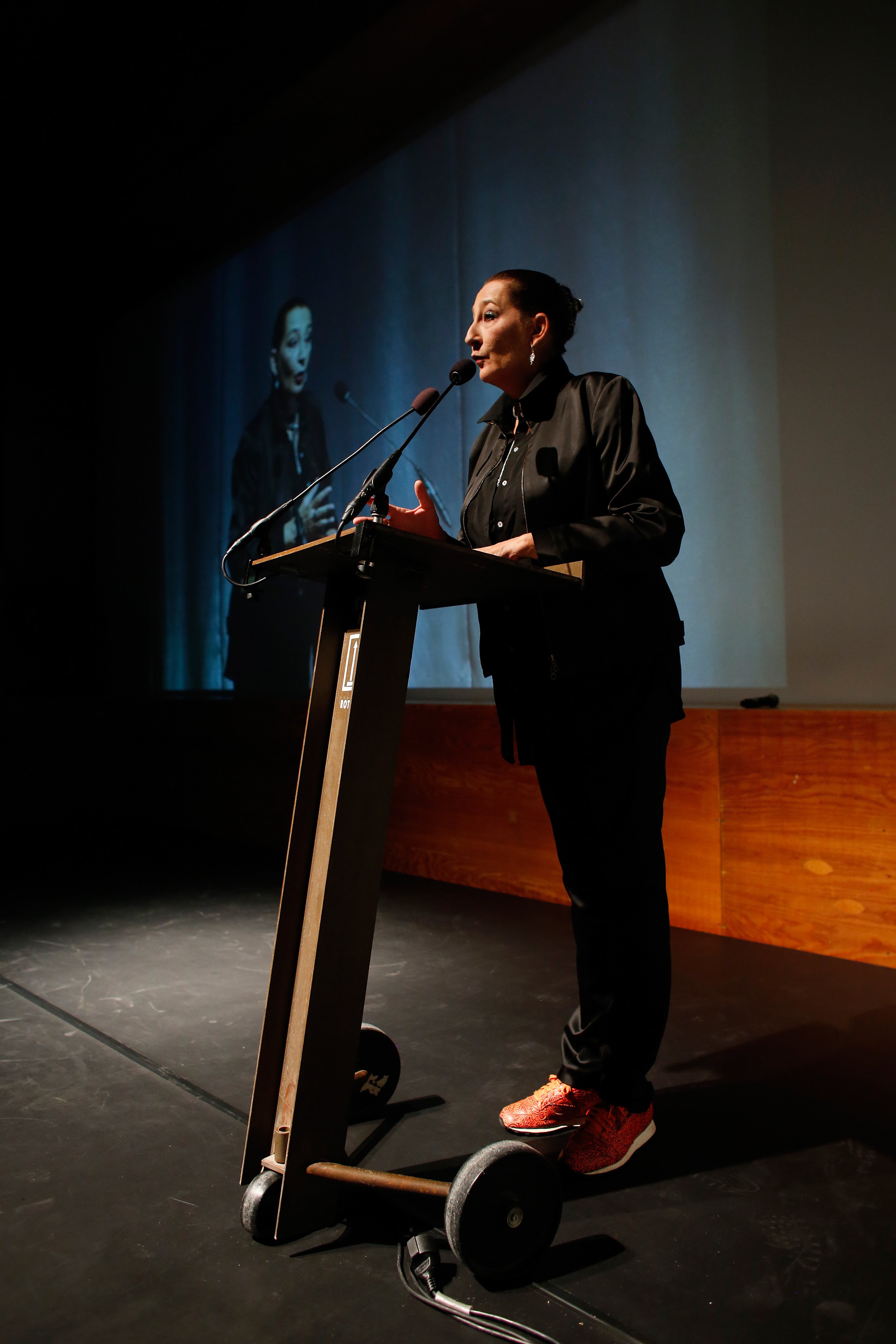 Julia Gruen, directeur Keith Haring Foundation. Foto Bas Czerwinski Opening Keith Haring The Politica Line_Kunsthal_19sept2015_foto Bas Czerwinski (8).jpg