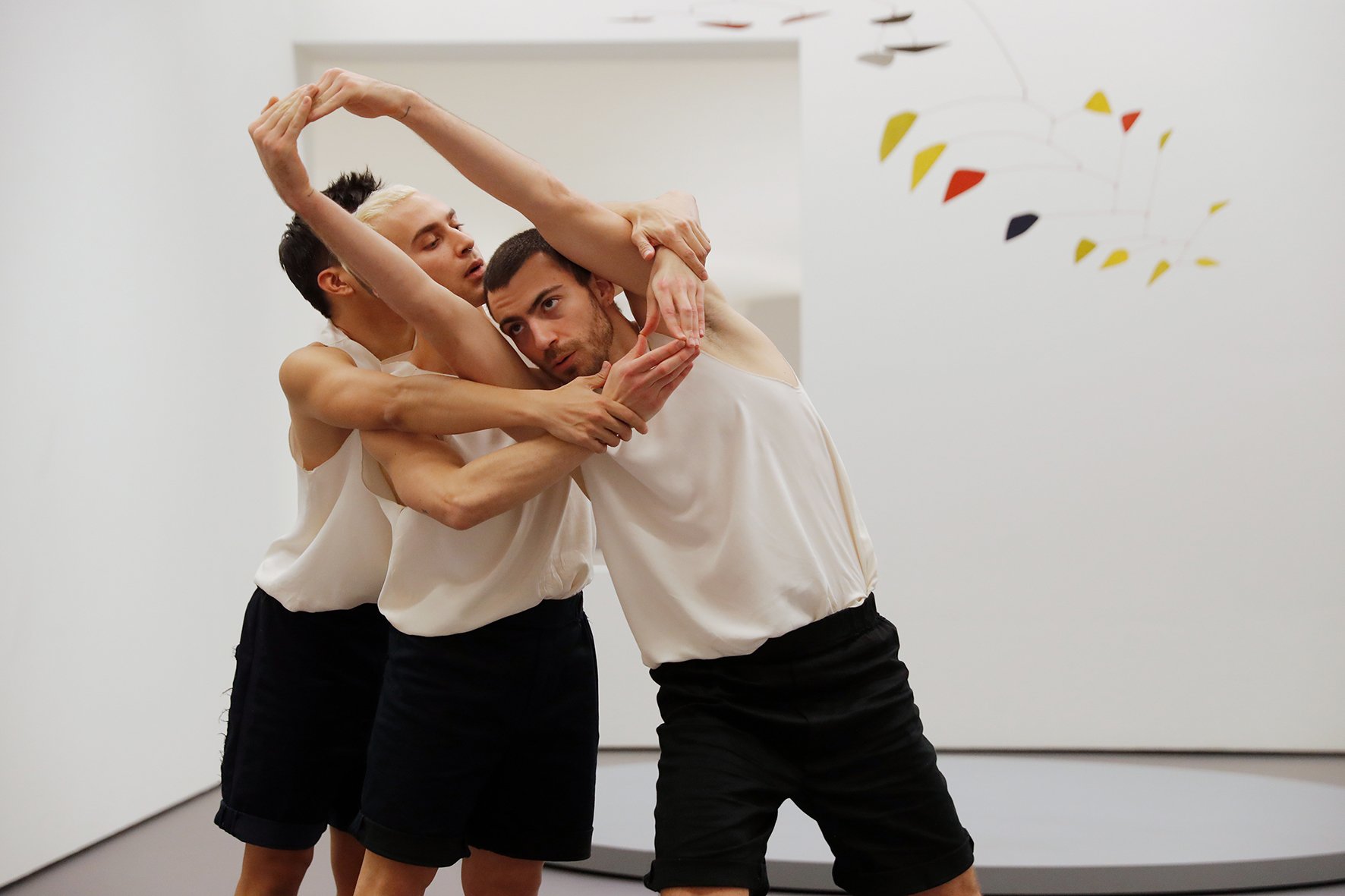 Intertwine in the exhibition Calder Now 211220-KUNSTHAL-102_LR.jpg