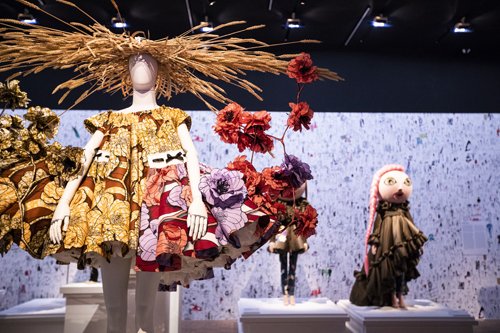 Viktor&Rolf, Van Gogh Girls, haute couture collection, SS 2015. Photo: Team Peter Stigter 39_Viktor&Rolf, Van Gogh Girls_lowres.jpg