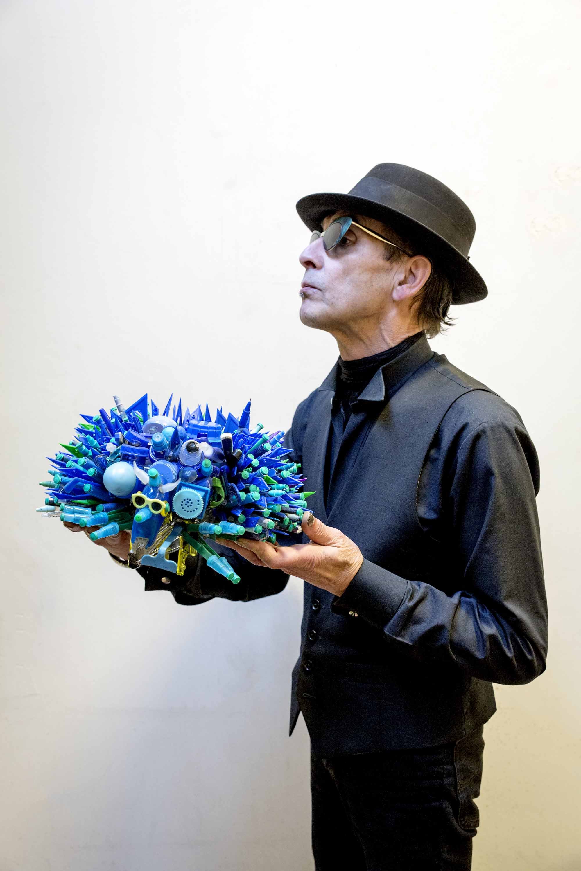 Jules Deelder met Blauw Bloedzuiger, foto Vincent Mentzel vmDeelderJules060.jpg