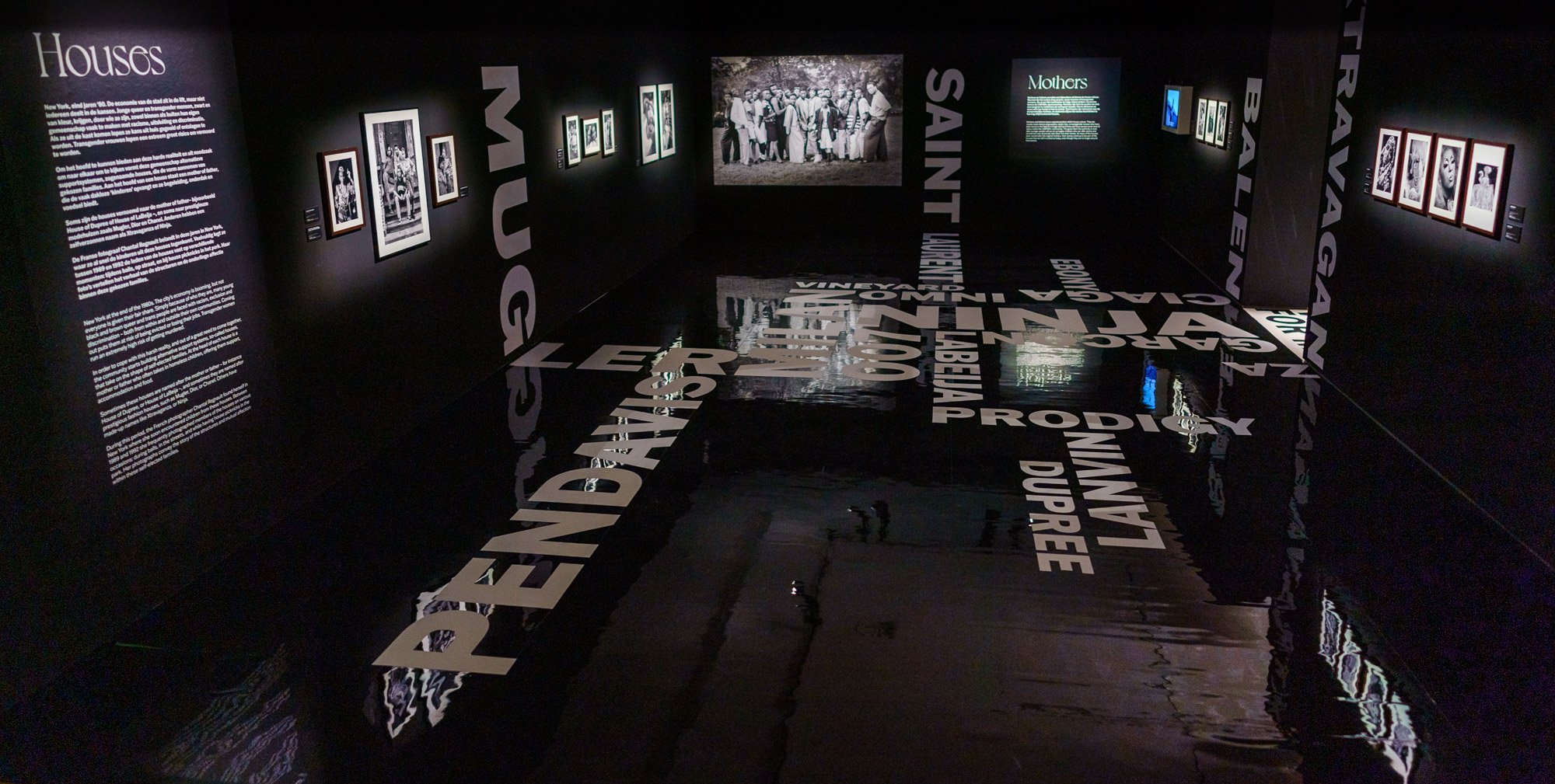 Tentoonstelling Deep in Vogue. Celebrating Ballroom Culture. Deep in Vogue Celebrating Ballroom Culture_Kunsthal Rotterdam_fotoMarcoDeSwart (10).JPG
