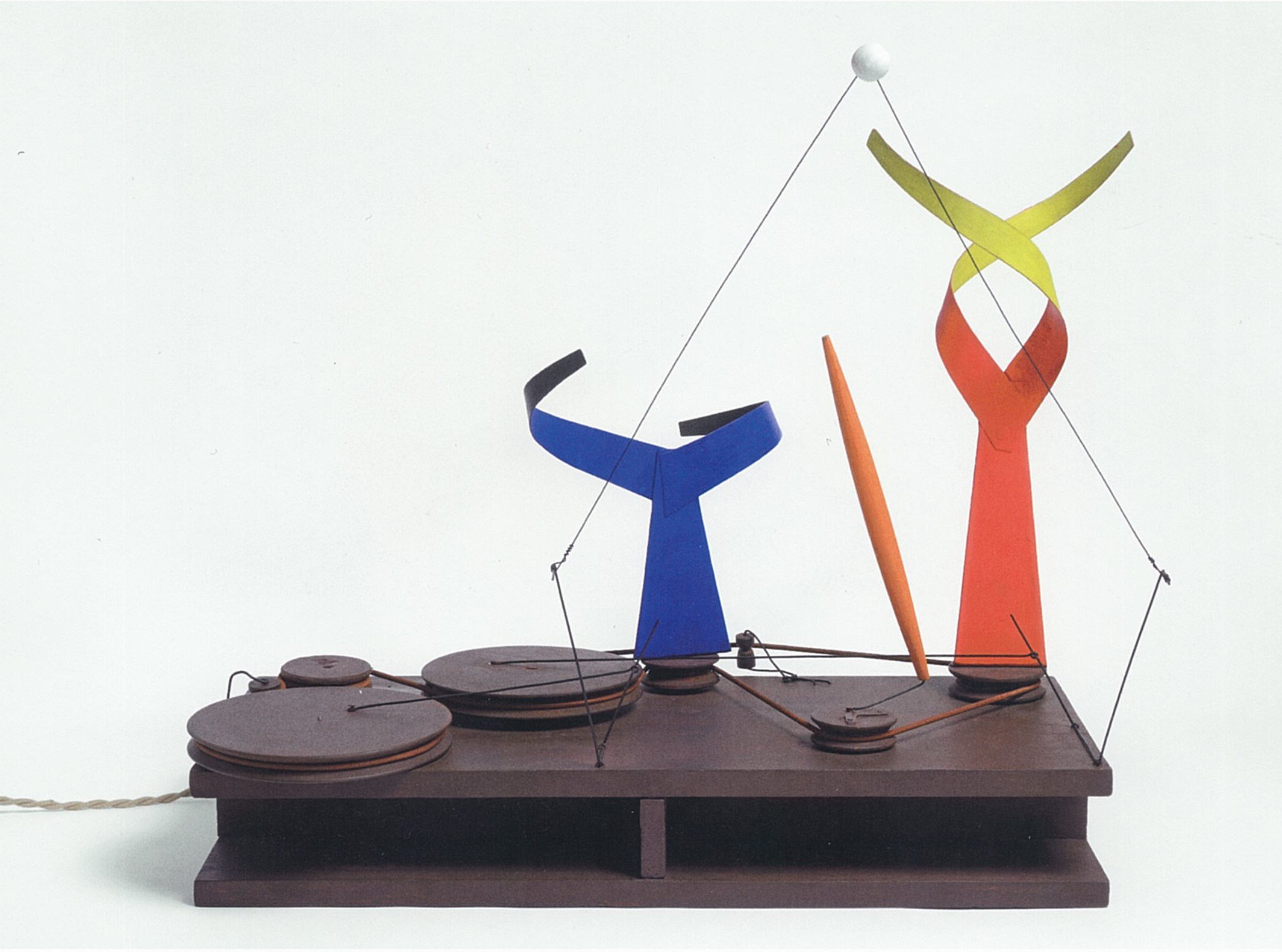 Alexander Calder, Dancers and Sphere (maquette for 1939 New York World’s Fair), 1938 Photograph courtesy of Calder Foundation, New York / Art Resource, New York. © 2021 Calder Foundation, New York / Pictoright, Amsterdam DancersSphere_1938.JPG