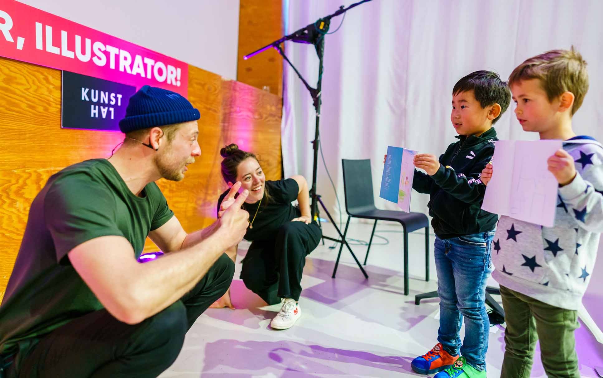 Kinderen tijdens See you Later, Illustrator! Foto Marco De Swart See You Later, Illustrator 7 mei 2021 Low res 01 (65).jpg