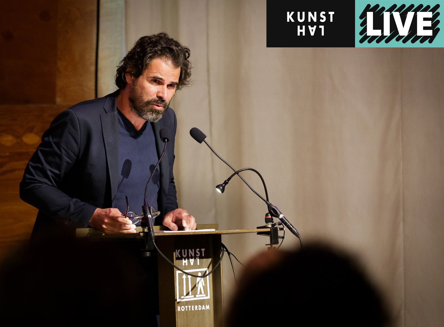Word nu Vriend en kom naar de Masterclass van Stephan Vanfleteren! Opening Surf Tribe_Stephan Vanfleteren_Kunsthal_13 oktober 2018_ foto Fred Ernst3 low res.jpg