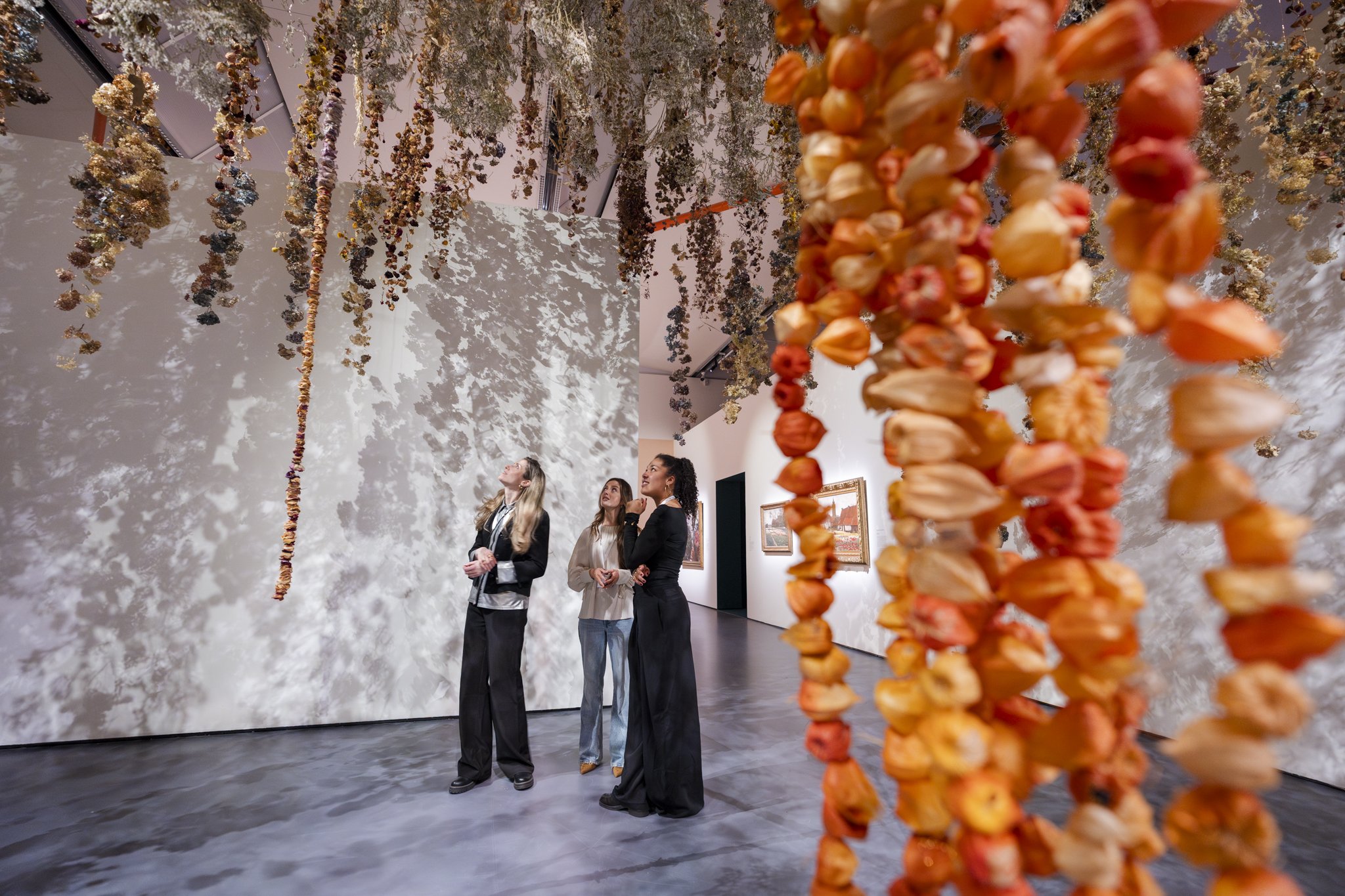 Tentoonstelling Flowers Forever, foto: Marco De Swart MDS_NN Art Award 2026 en Flowers Forever Low Res 159.JPG