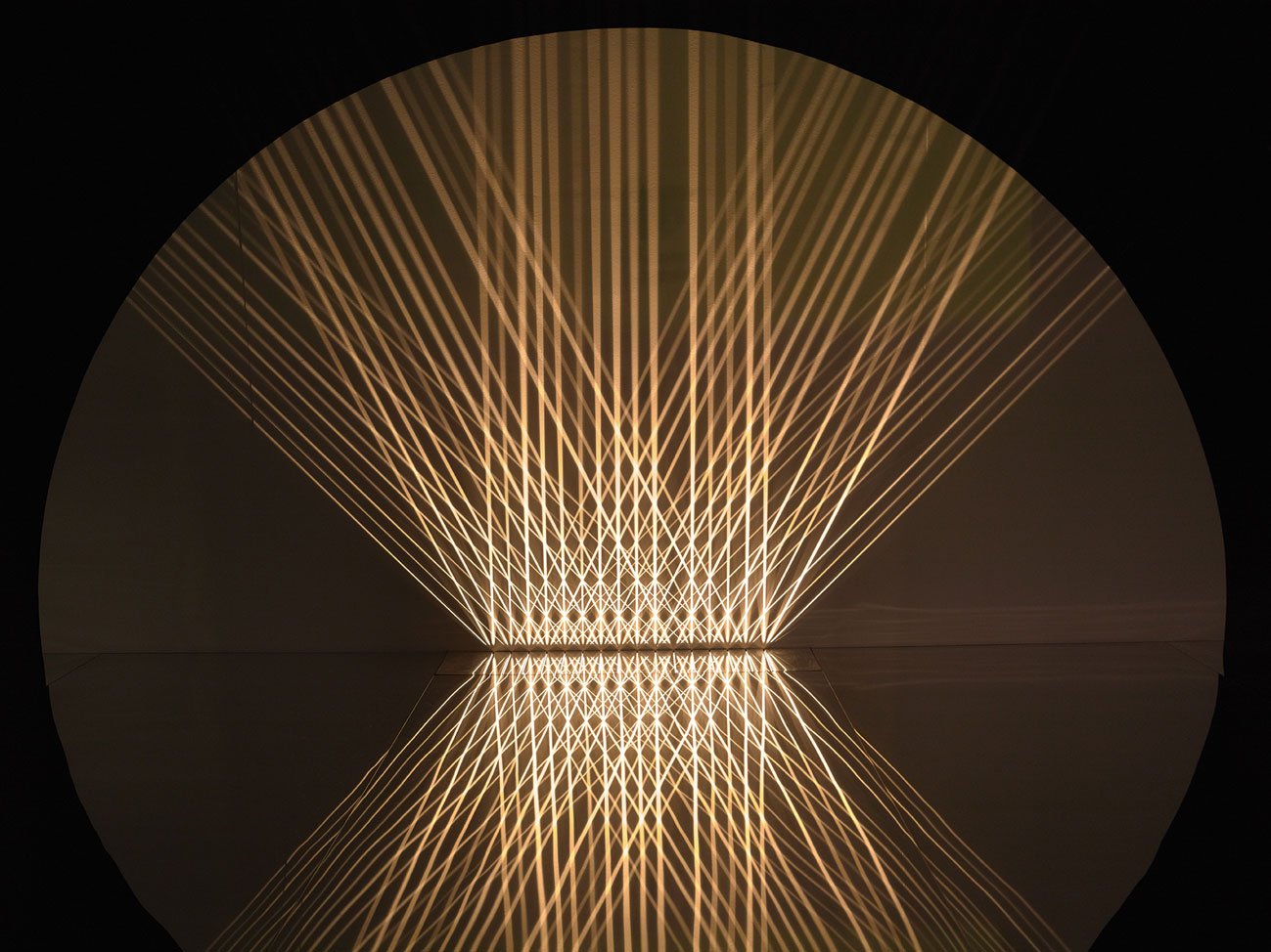 Julio Le Parc Lumière alternée, 1966/1993 Light installation © Atelier Julio Le Parc / © ADAGP, Paris 2018 01. Julien Le Parc,Lumière alternée, 1966, lichtinstallatie, particuliere collectie.jpg
