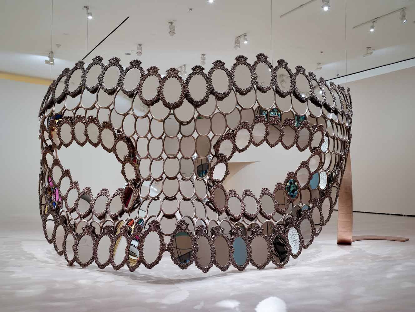 Ill Be Your Mirror, 2018, Joana Vasconcelos 1_Ill Be Your Mirror_2018_Joana Vasconcelos_LR.jpg