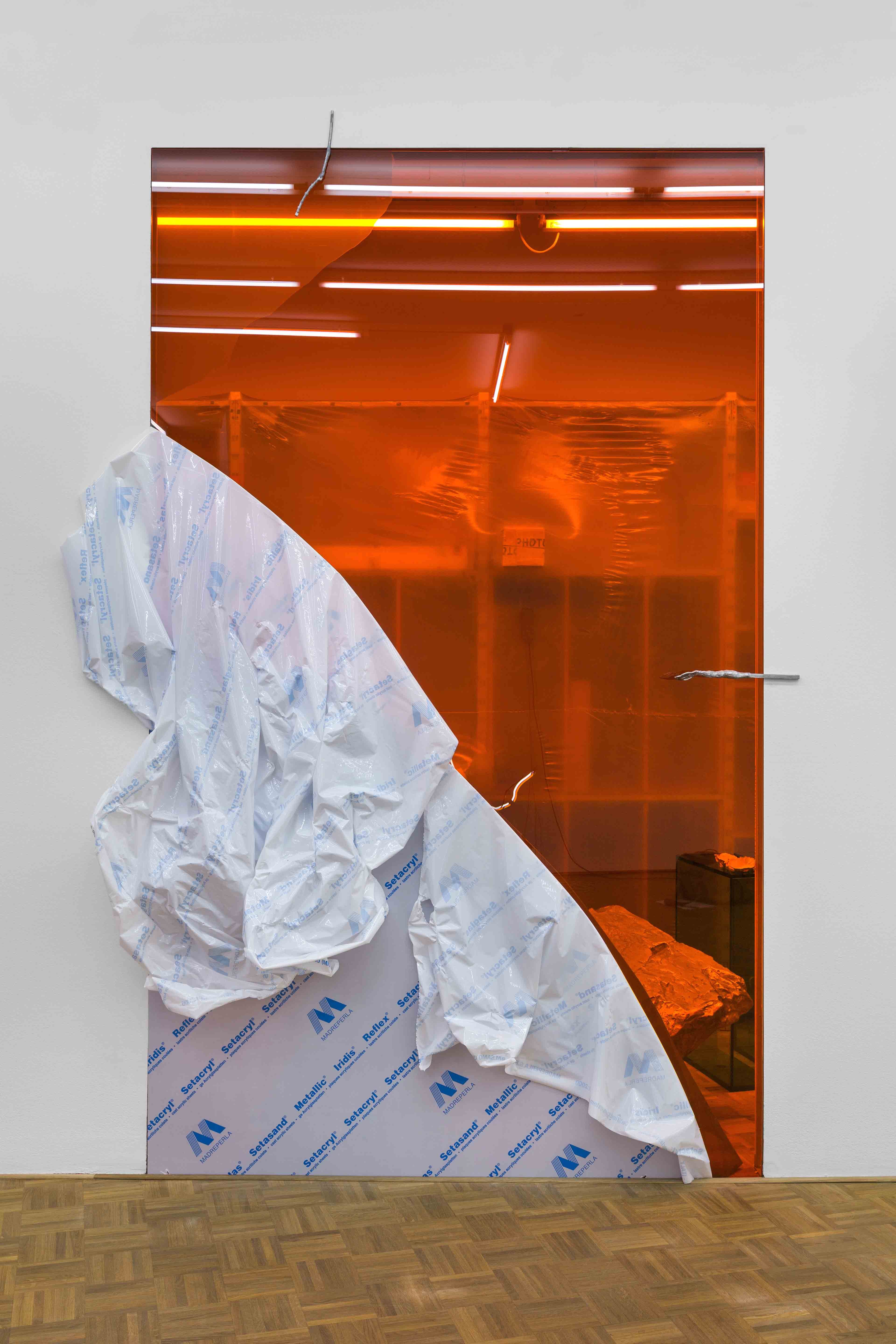Saskia Noor van Imhoff, # +31.001. 1. Fairly soft, very heavy, semi-hard (3–3.5), ductile, malleable, hackly fracture (can be scratched with a fingernail). Opaque with metallic lustre. Very thin sheets are translucent, letting through weak, greenish light PrixdeRome2017-Saskia Noor van Imhoff-2056.jpg