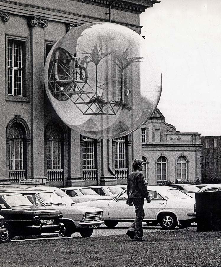 8.1 Oase Nr. 7, Documenta 5, Kassel 1972. Photo- Birgitt Hellgoth_LR.jpg