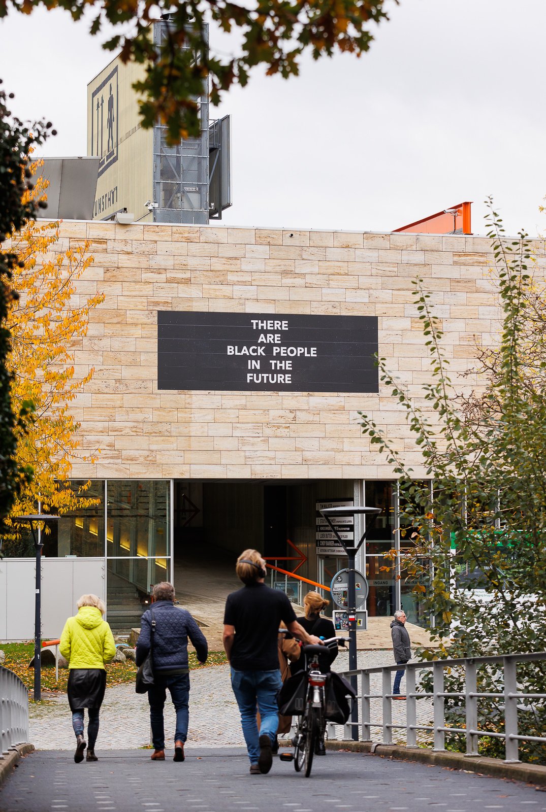 Alisha B. Wormsley, There Are Black People In The Future, Kunsthal Rotterdam, 2022, foto: Fred Ernst 221116-FE1282-FredErnst-1600px.jpg