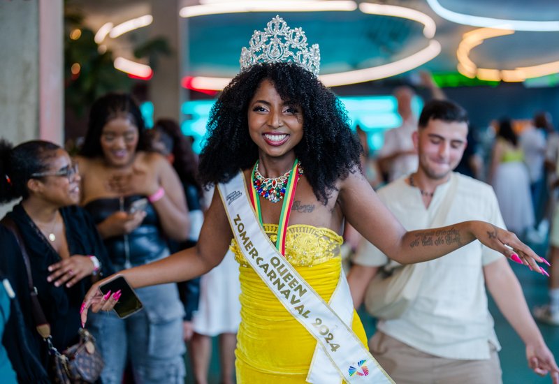 Friday Night LIVE X Zomercarnaval
