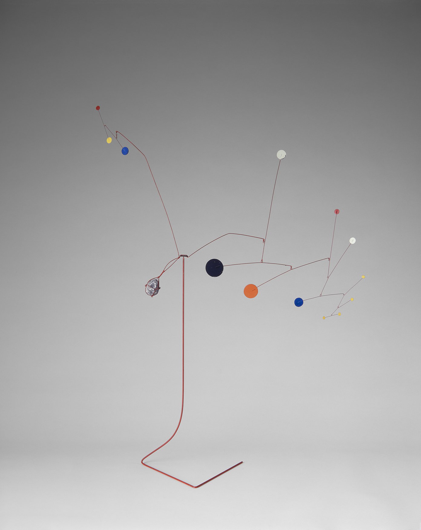 Alexander Calder, Gray Stones, Red Stalk, ca. 1948 Photograph courtesy of Calder Foundation, New York / Art Resource, New York. © 2021 Calder Foundation, New York / Artists Rights Society (ARS), New York / Pictoright, Amsterdam. 9. Alexander Calder, Gray Stones, Red Stalk, ca. 1948, © 2021 Calder Foundation, New York_LR .jpg
