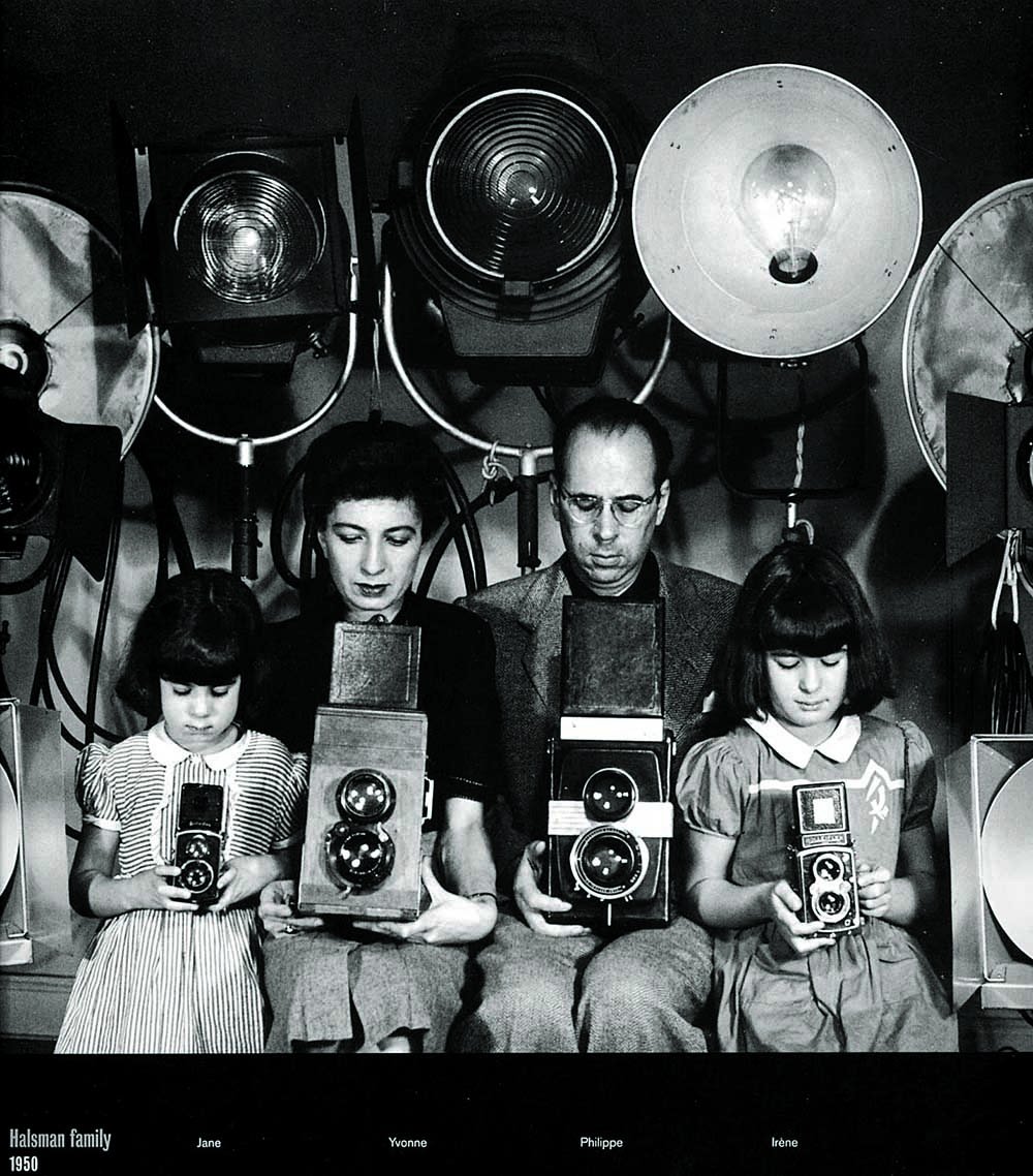 USA. 1950. The HALSMAN family. Left to right: Jane, Yvonne, Philippe and Irène. © Philippe Halsman / Magnum Photos Philippe Halsman family, 1950.png