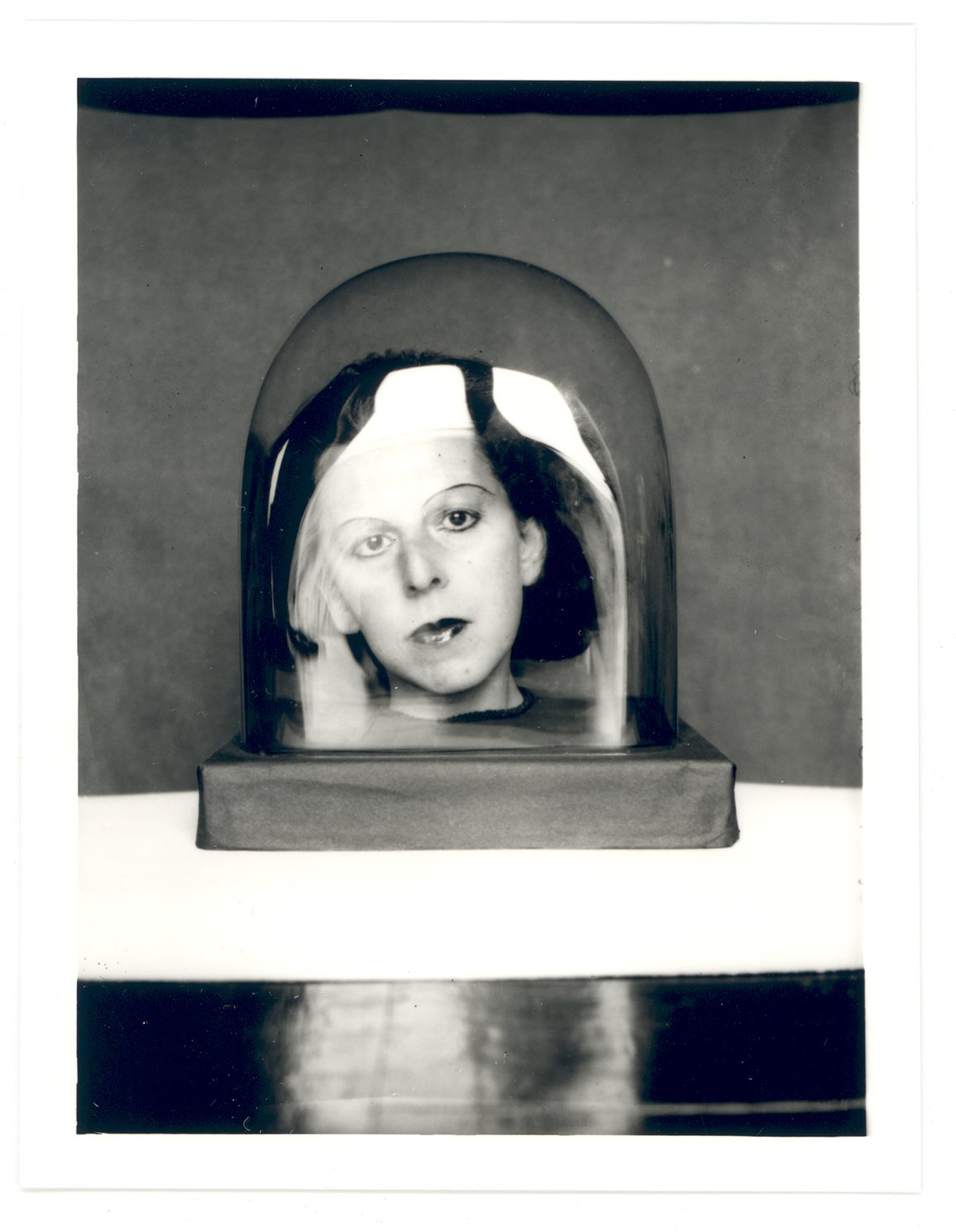 Claude Cahun en Marcel Moore, Keepsake (onderdeel van serie van vier), 1932, Courtesy of the Jersey Heritage Collections 3. Claude Cahun en Marcel Moore, Keepsake, 1932, Courtesy of the Jersey Heritage Collections.jpg