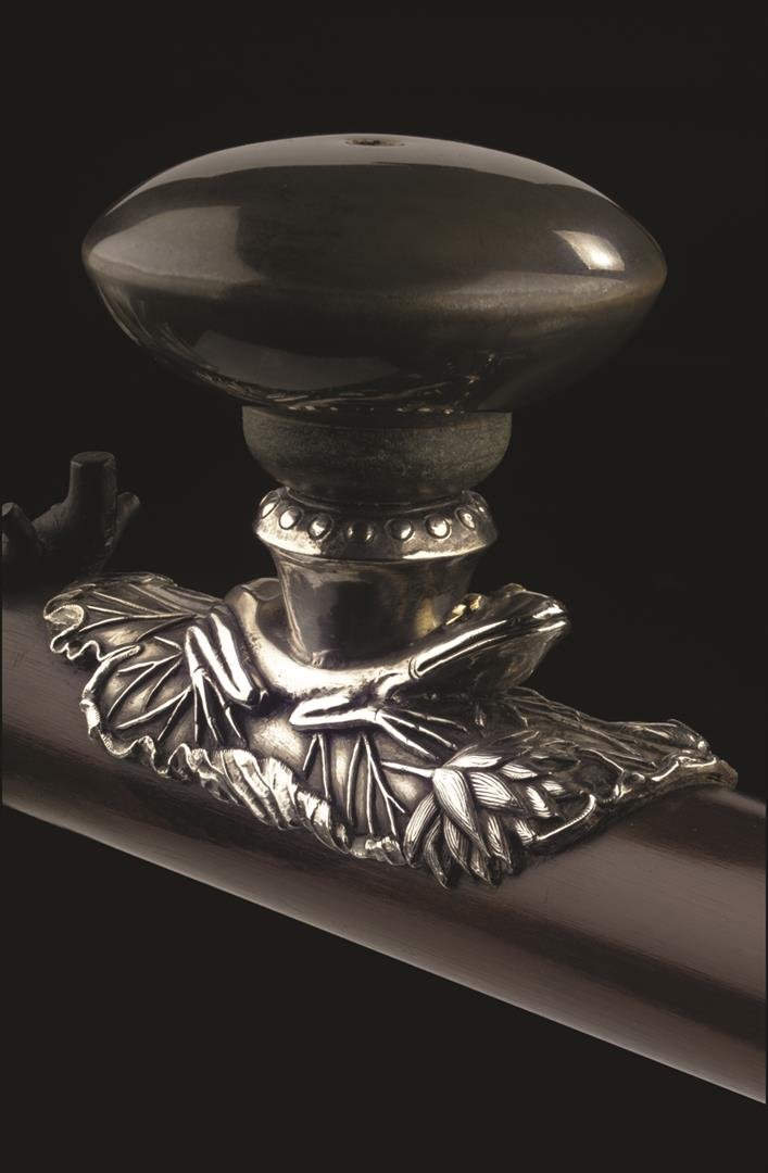09_Opium_Detail of a silver opium pipe saddle, Bertholet collection - LR.jpg