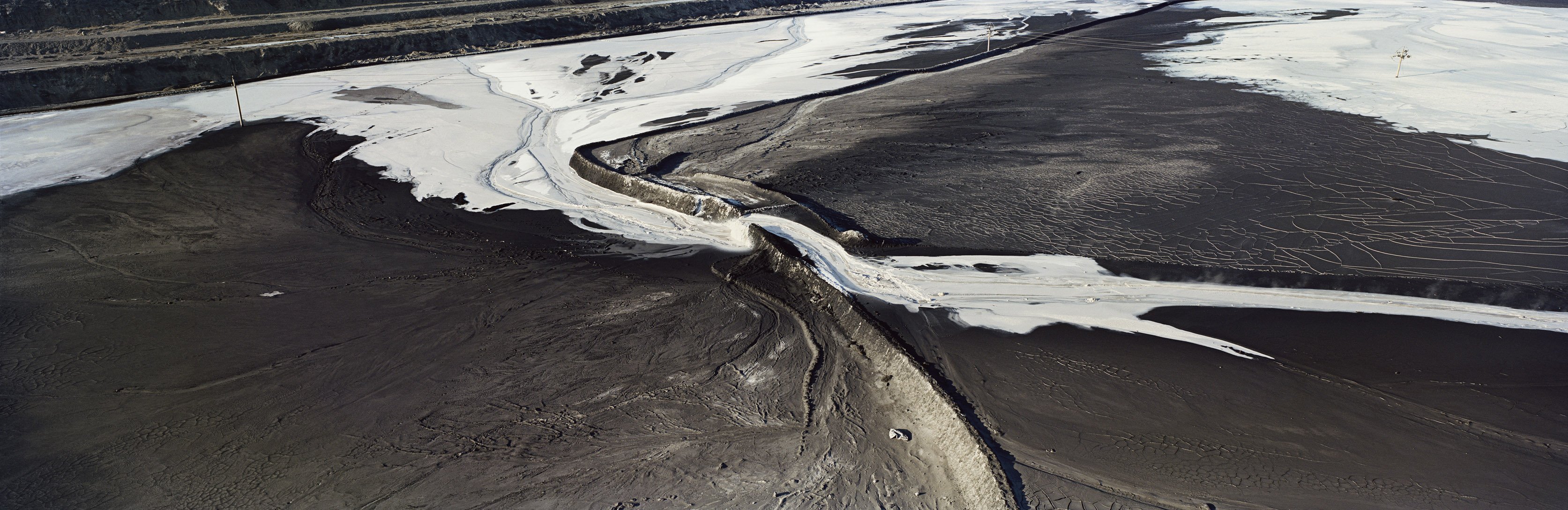 Coal, Ash and Snow. Wuhai, Inner Mongolia. 2010 2) Kool, as en sneeuw. Wuhai, Inner Mongolia. 2010.jpg
