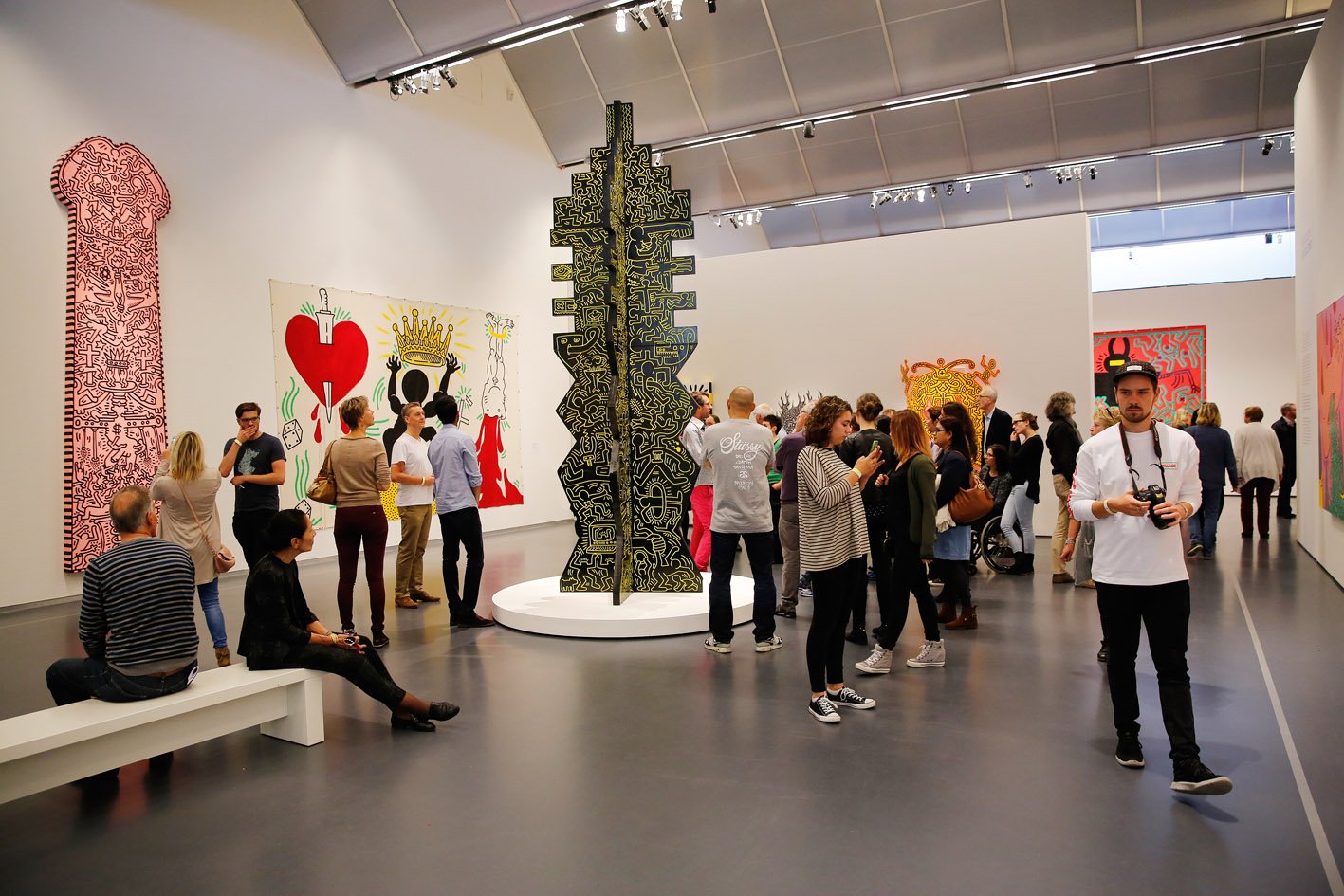 Bezoekers bij Keith Haring_Kunsthal Rotterdam_foto Bas Czerwinski.jpg