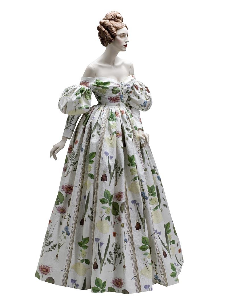 01 - ICON DRESSED, German Early Romantic Evening Gown, 1830, Justin Hummerston - LR.jpg