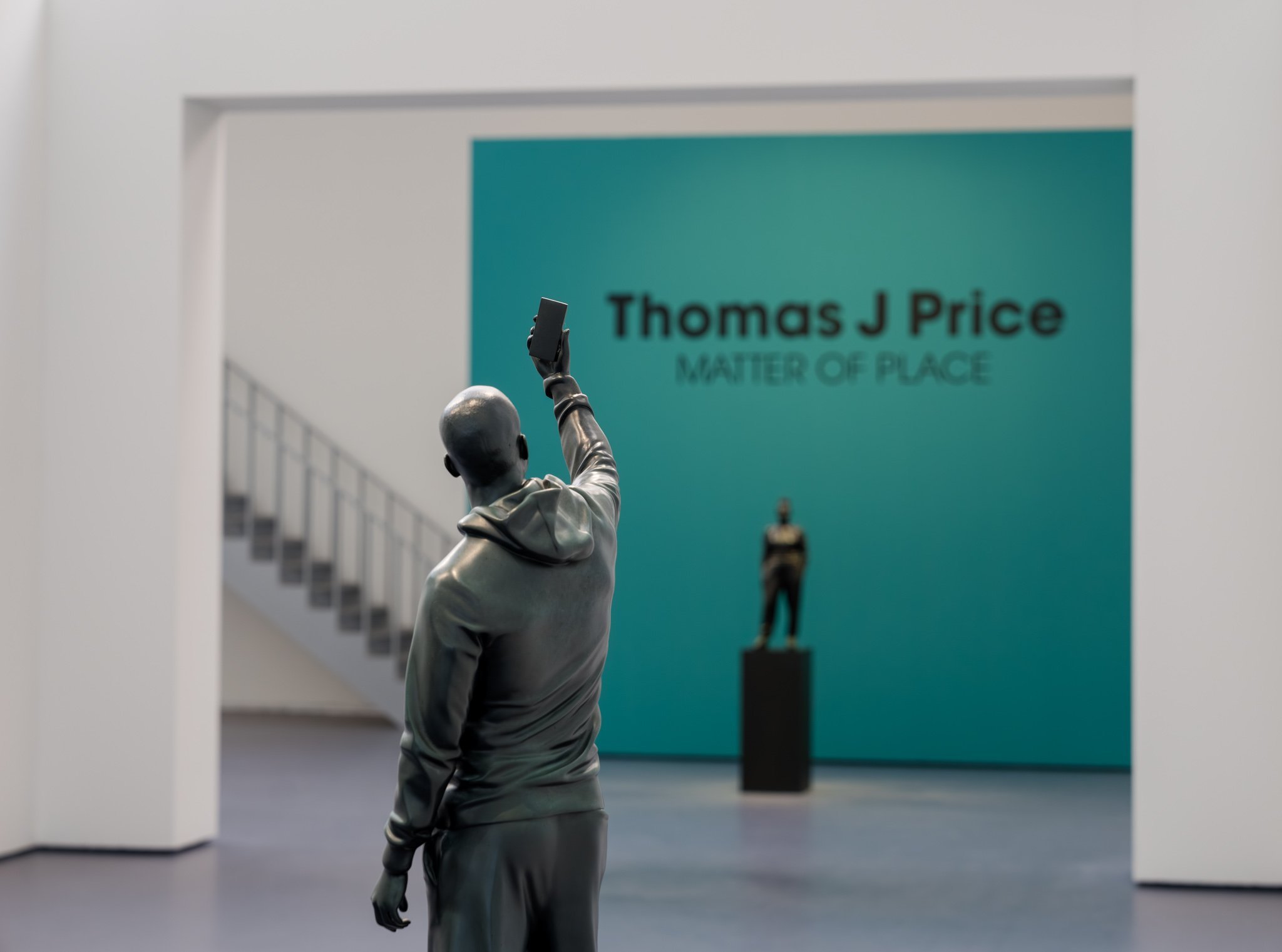 Thomas J Price. Matter of Place. Photo Marco De Swart thomas_j_price_matter_of_place_photomarcodeswart_lr_40.jpg__2048.0x1521.0_q85_crop_subsampling-2_upscale.jpg