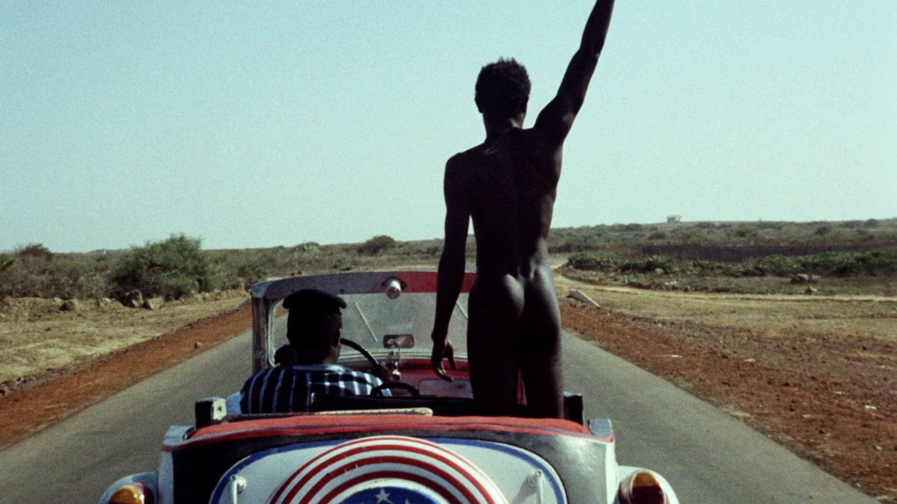 Still uit de film 'Touki Bouki' (1973) touki-bouki-lantarenvenster.jpg