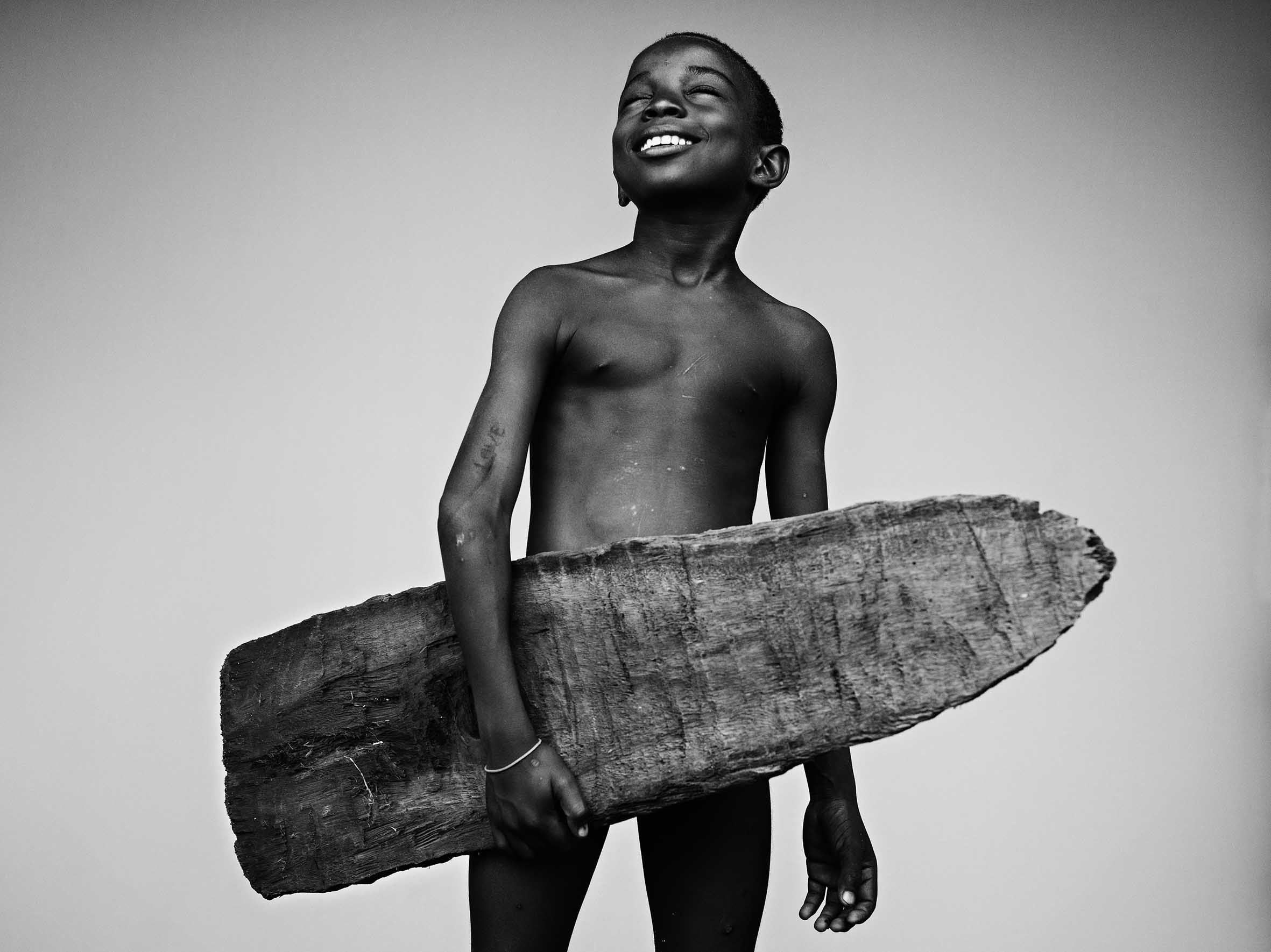 Gilmar Corriera, Porto Alegre, São Tomé and Príncipe, young surfer/student © Stephan Vanfleteren 2. SURFTRIBE_SAO_TOME_gilmar_corriera_saotome_StephanVanfleteren.jpg