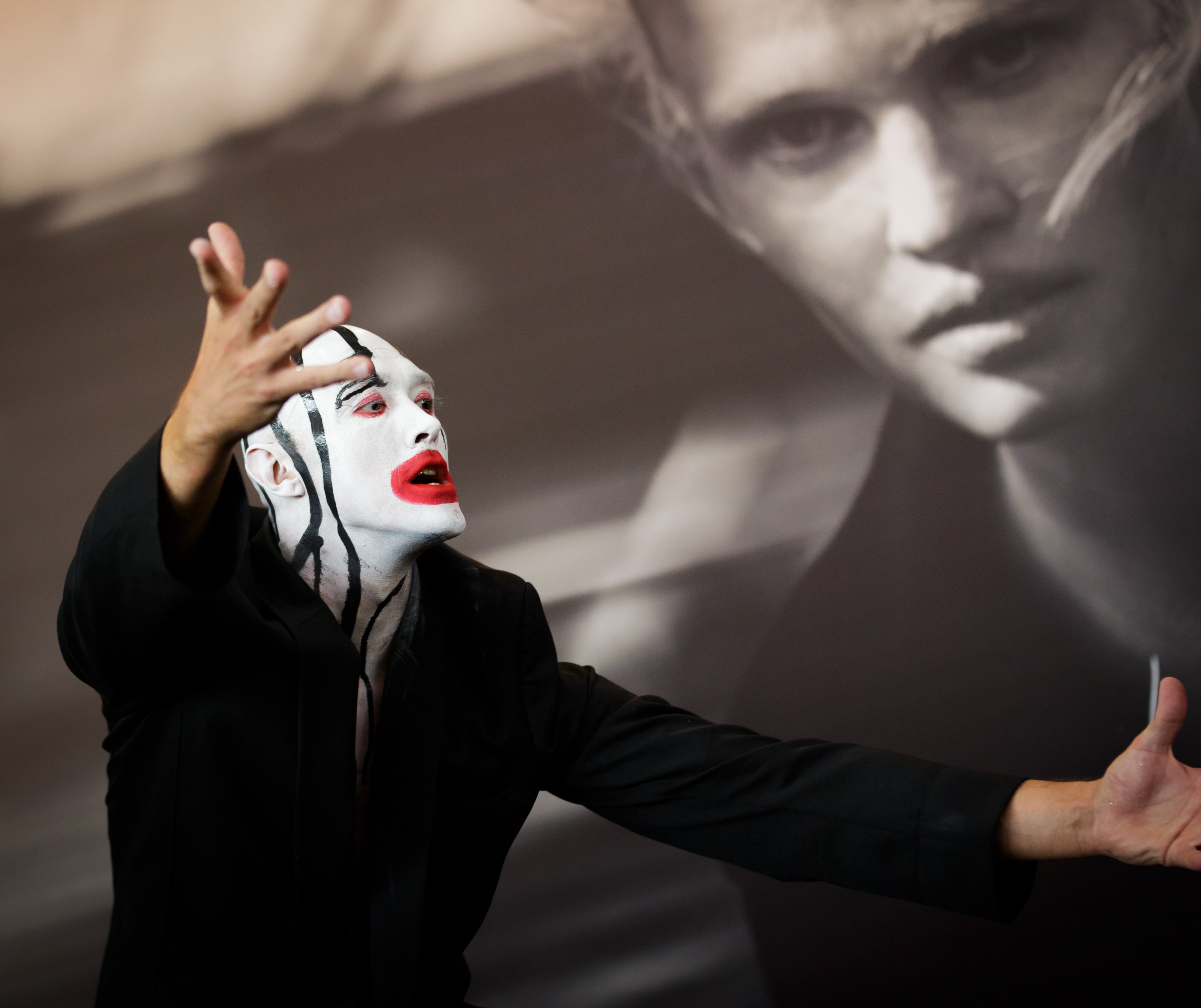 TING! - Scapino Ballet tijdens het Peter Lindbergh openingsweekend (c) Fred Ernst Opening_PopUp_PeterLindbergh_Rdam CS_8sept2016_FredErnst (14).jpg