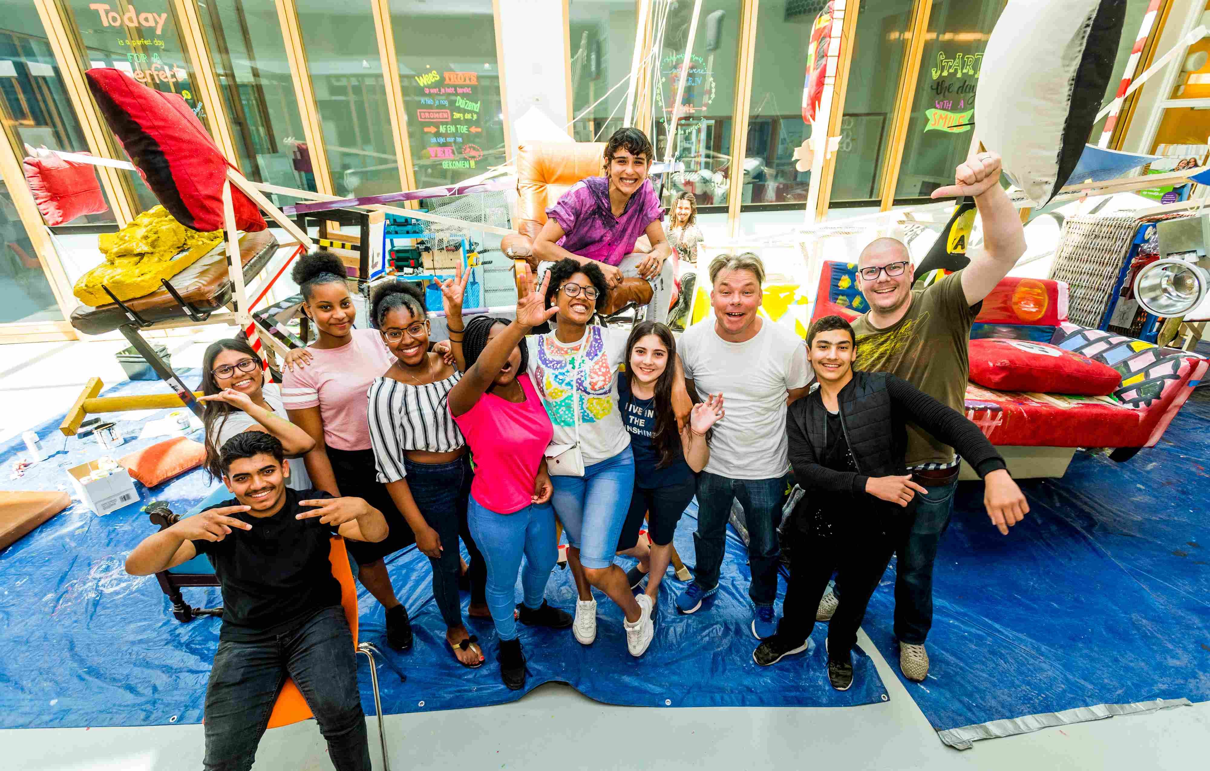 Leerlingen van het Zuiderpark College voor hun All you can Art kunstproject, foto Marco De Swart, All You Can Art DenkTank_Zuiderparkcollege_28juni2018_Foto MarcoDeSwar_Kunsthal (46).JPG