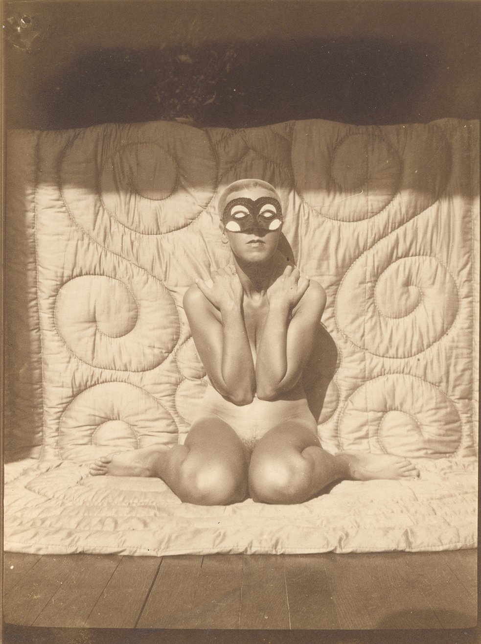Claude Cahun en Marcel Moore, Untitled (Cahun on quilt) c.1928, Courtesy of the Jersey Heritage Collections 7. Claude Cahun en Marcel Moore_Untitled (Cahun on quilt) c. 1928_LR.jpg