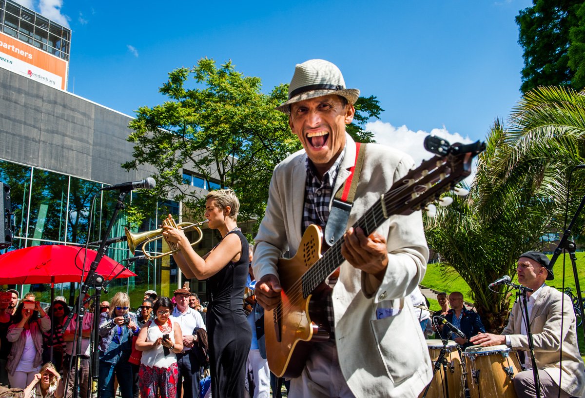 Latin Life Sundays, Kunsthal, 3 juli 2016. Foto: Marco de Swart Latin Life Sundays_Kunsthal_3juli2016_fotoMarcodeSwart (24).JPG