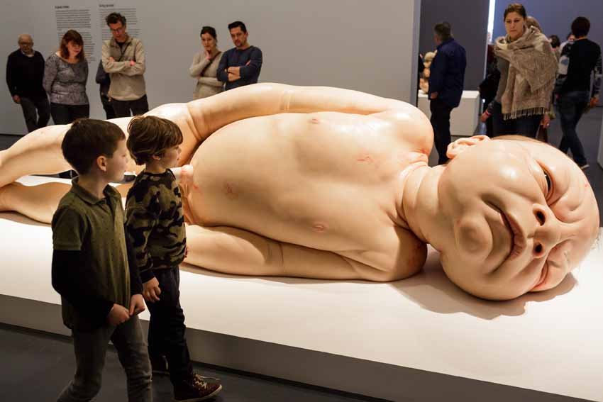 Hyperrealisme Sculptuur. Foto: Fred Ernst Opening nieuwe tentoonstellingen_Kunsthal Rotterdam_10 maart 2018_Foto_ .._.jpg
