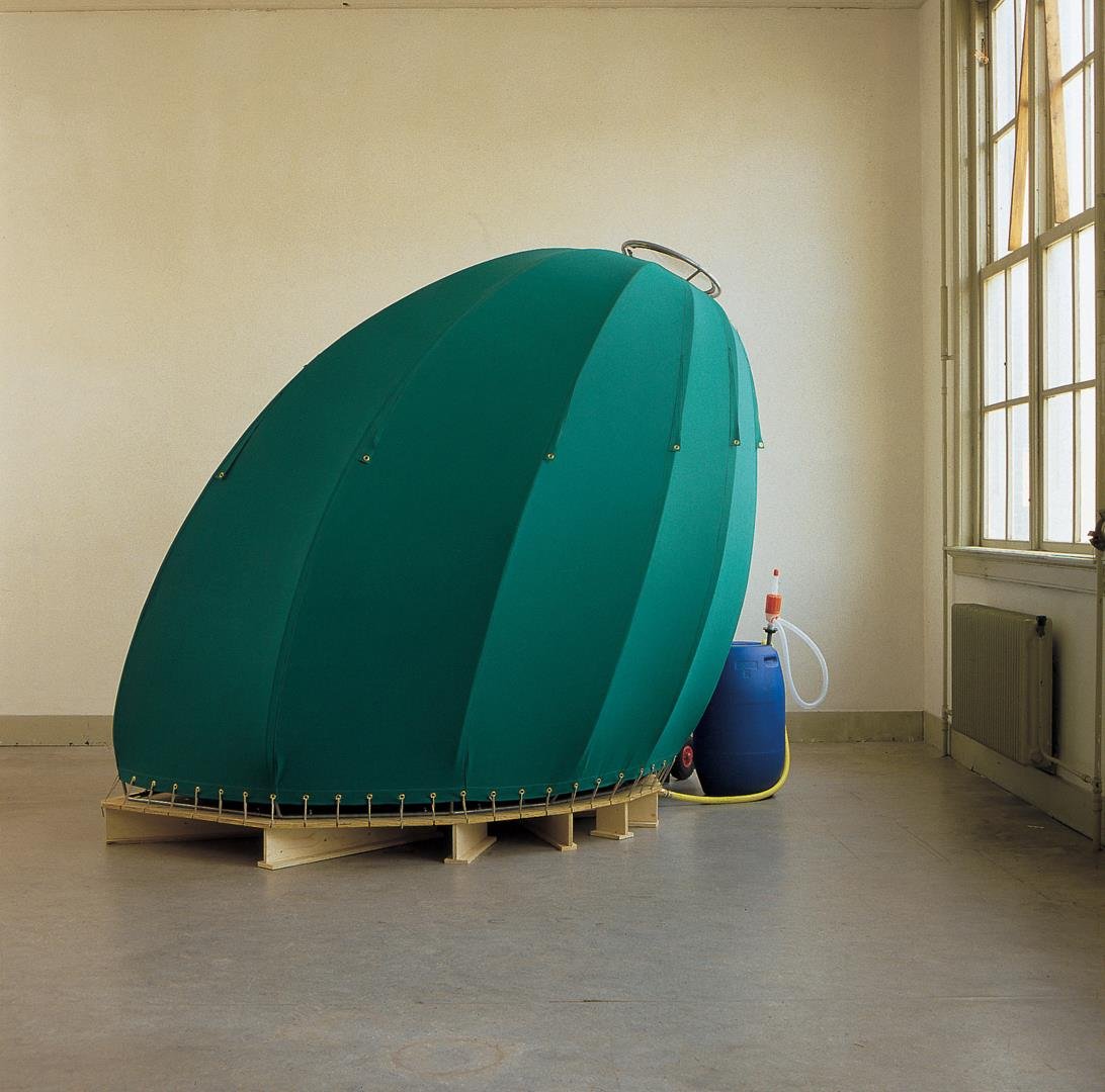 Douchetent, 1997, foto Robbert R. Roos - LR.jpg