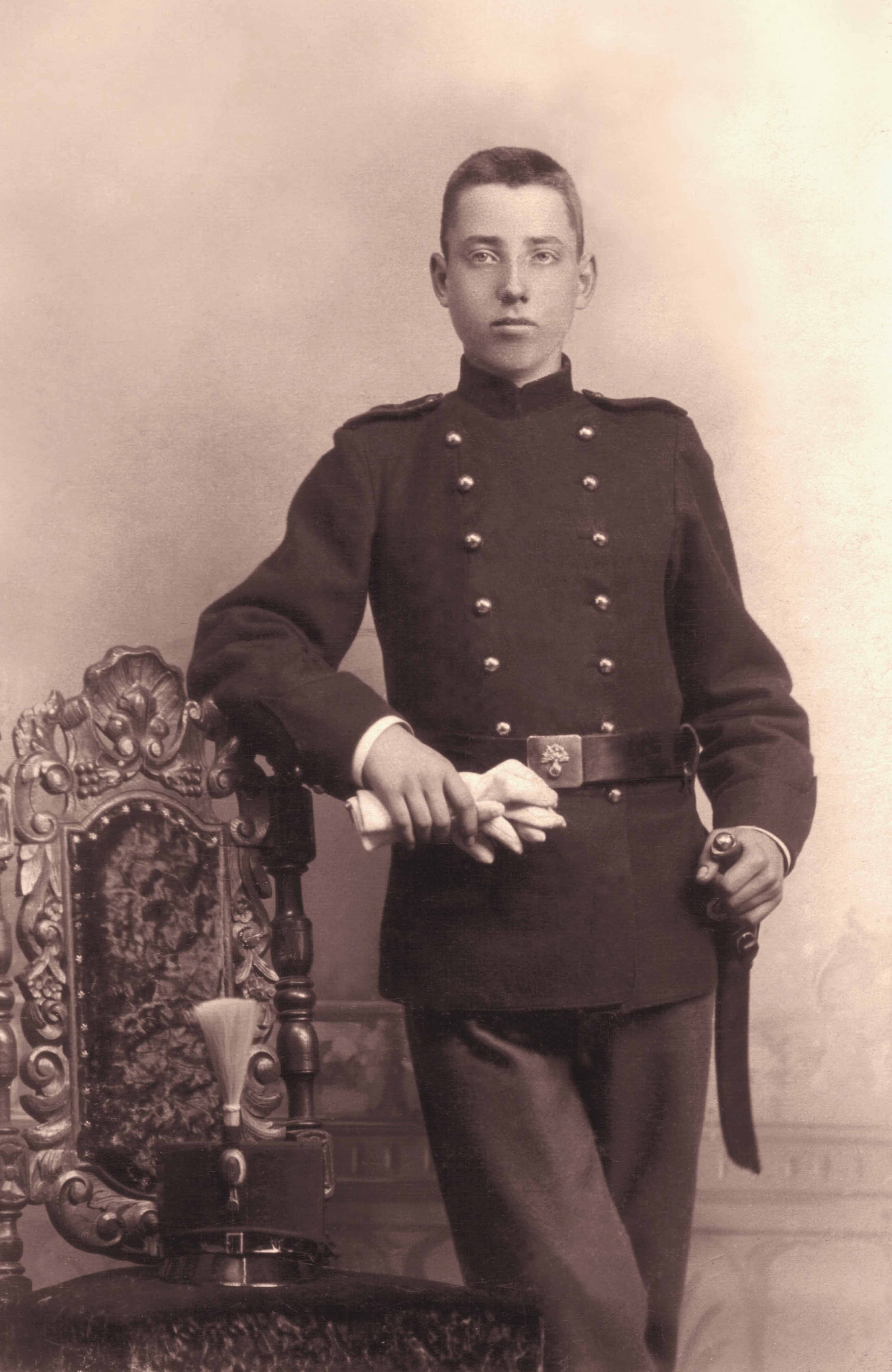 Wim Millenaar net in dienst, Kampen, 1903 Wim Millenaar net in dienst, Kampen, 1903.jpg