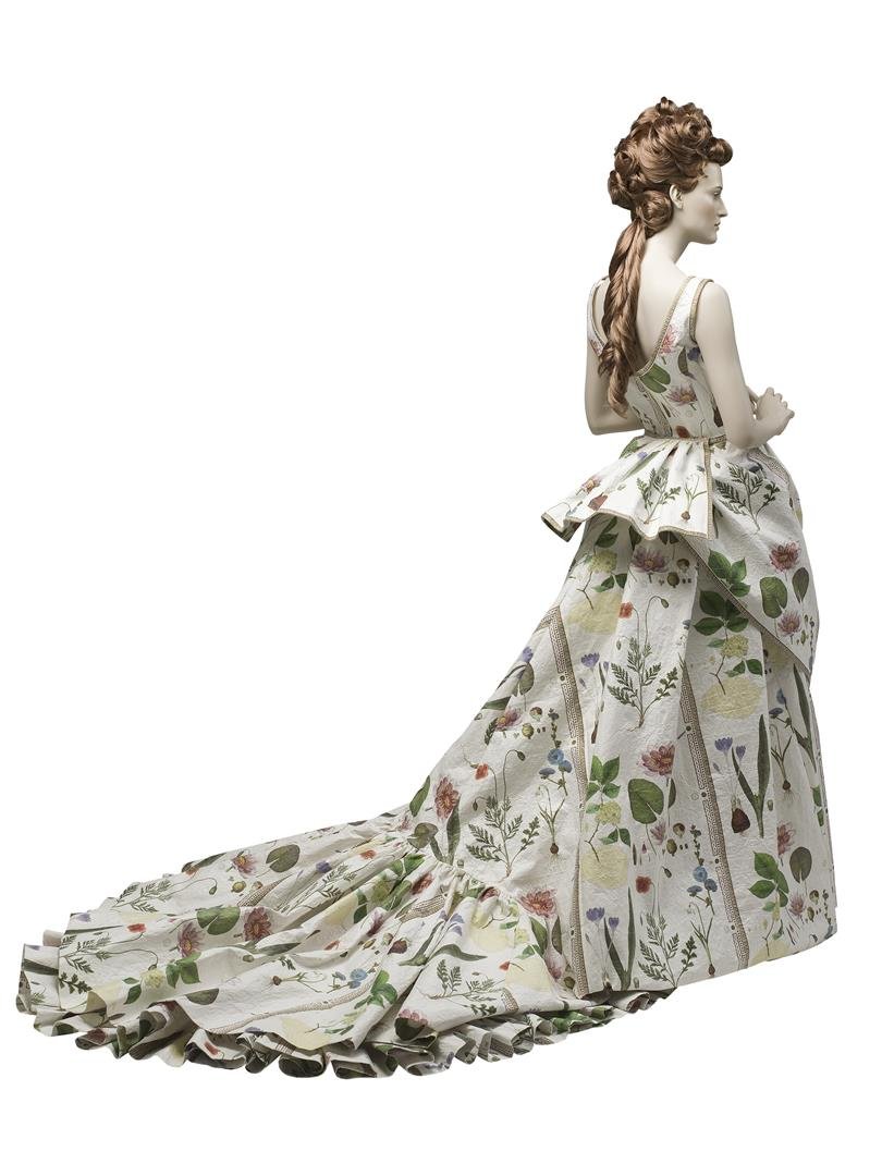 02 - ICON DRESSED, English Late Victorian Gown, 1880 - Justin Hummerston - LR.jpg
