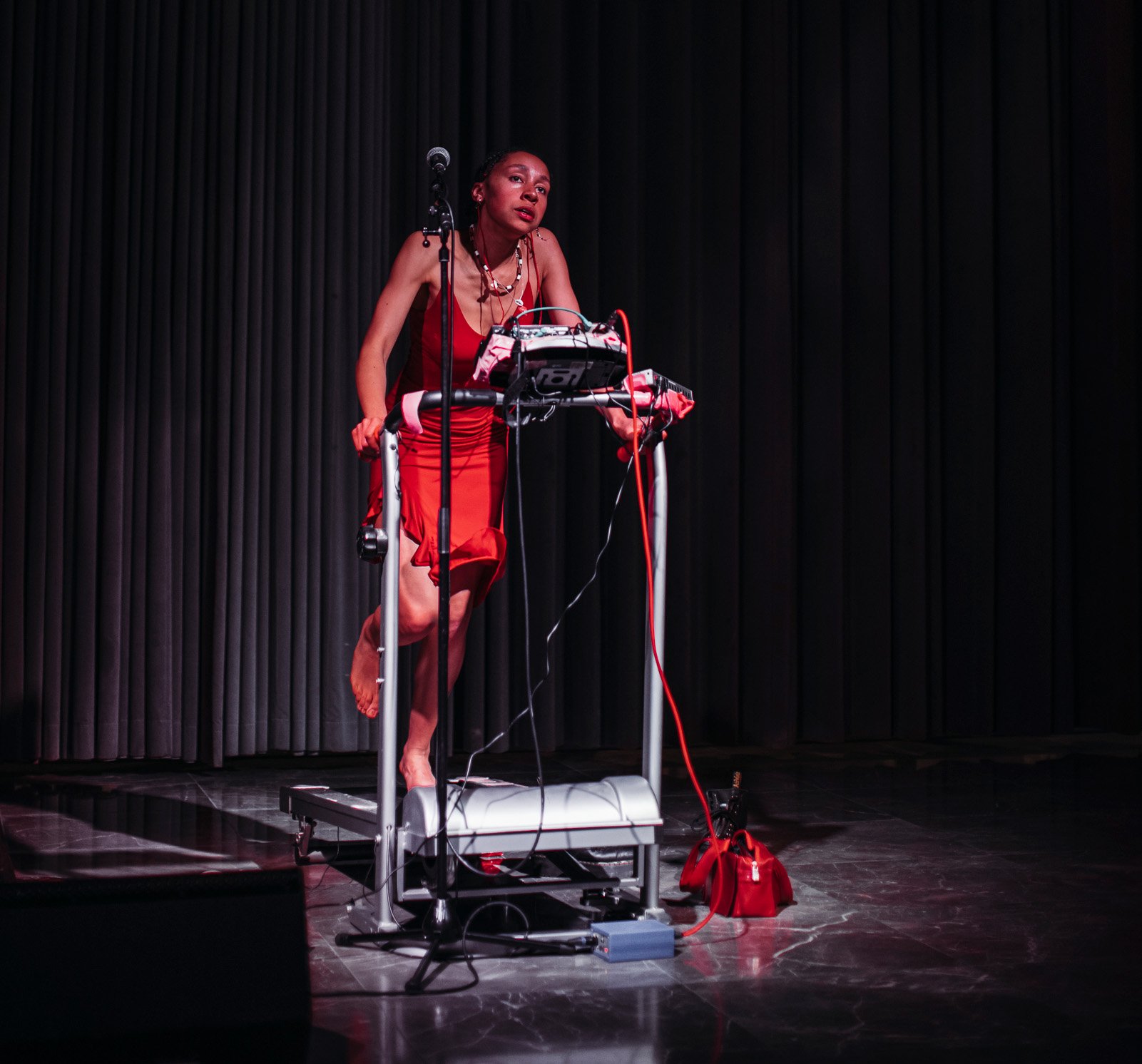 Mama told me not to run in the dark. Photo: Rosa Quist MAMAAL~1.jpg