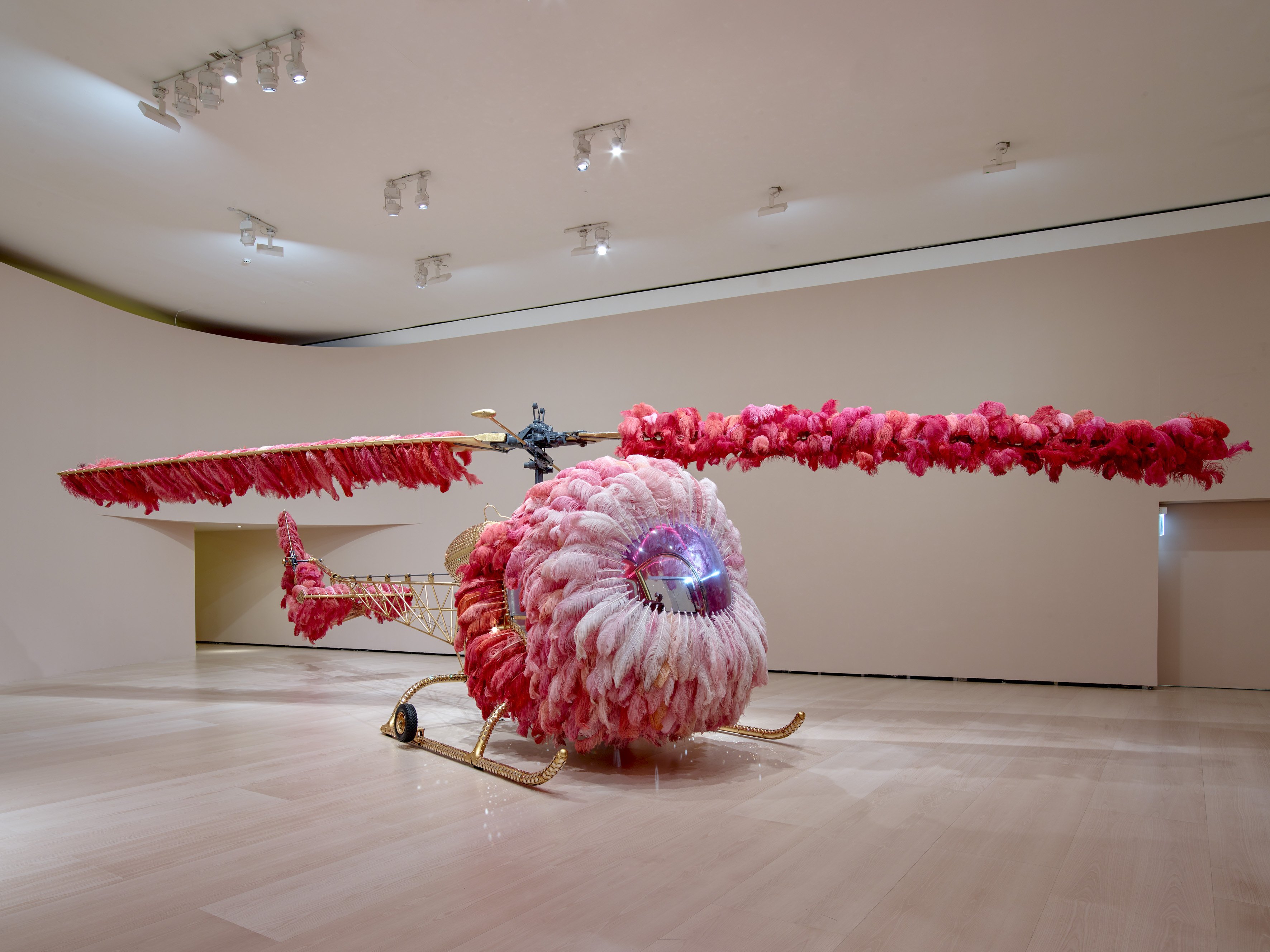 Lilicoptère, 2012 © Joana Vasconcelos, FMGB Guggenheim Bilbao Museoa. Photo: Erika Barahona 0134.Galerias_Vasconcelos.jpg