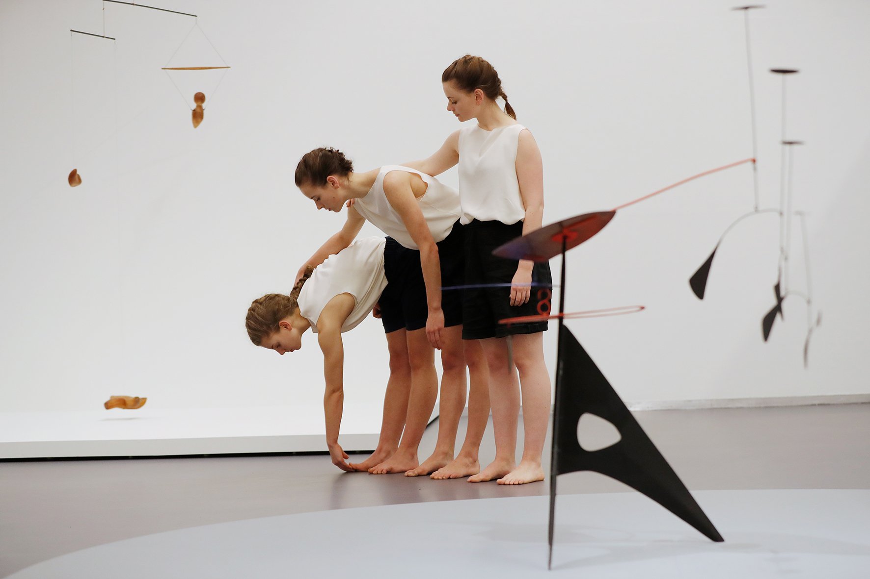 Intertwine in the exhibition Calder Now 211220-KUNSTHAL-041_LR.jpg