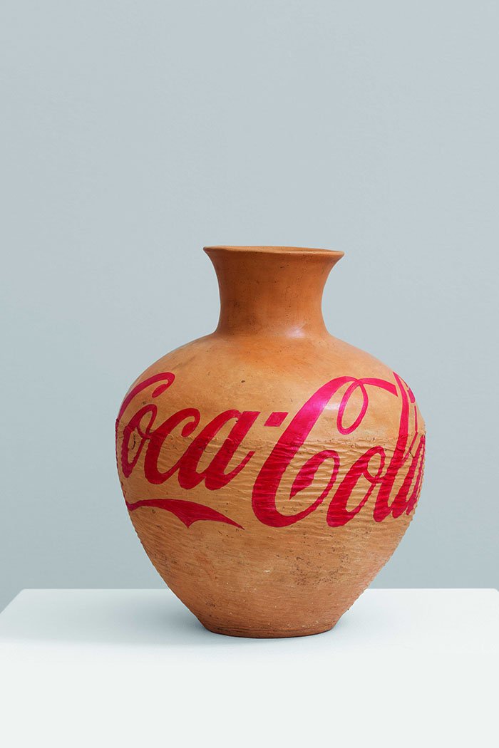 Ai Weiwei  - Neolithic Vase with Coca-Cola - tentoonstelling - Kunsthal Rotterdam