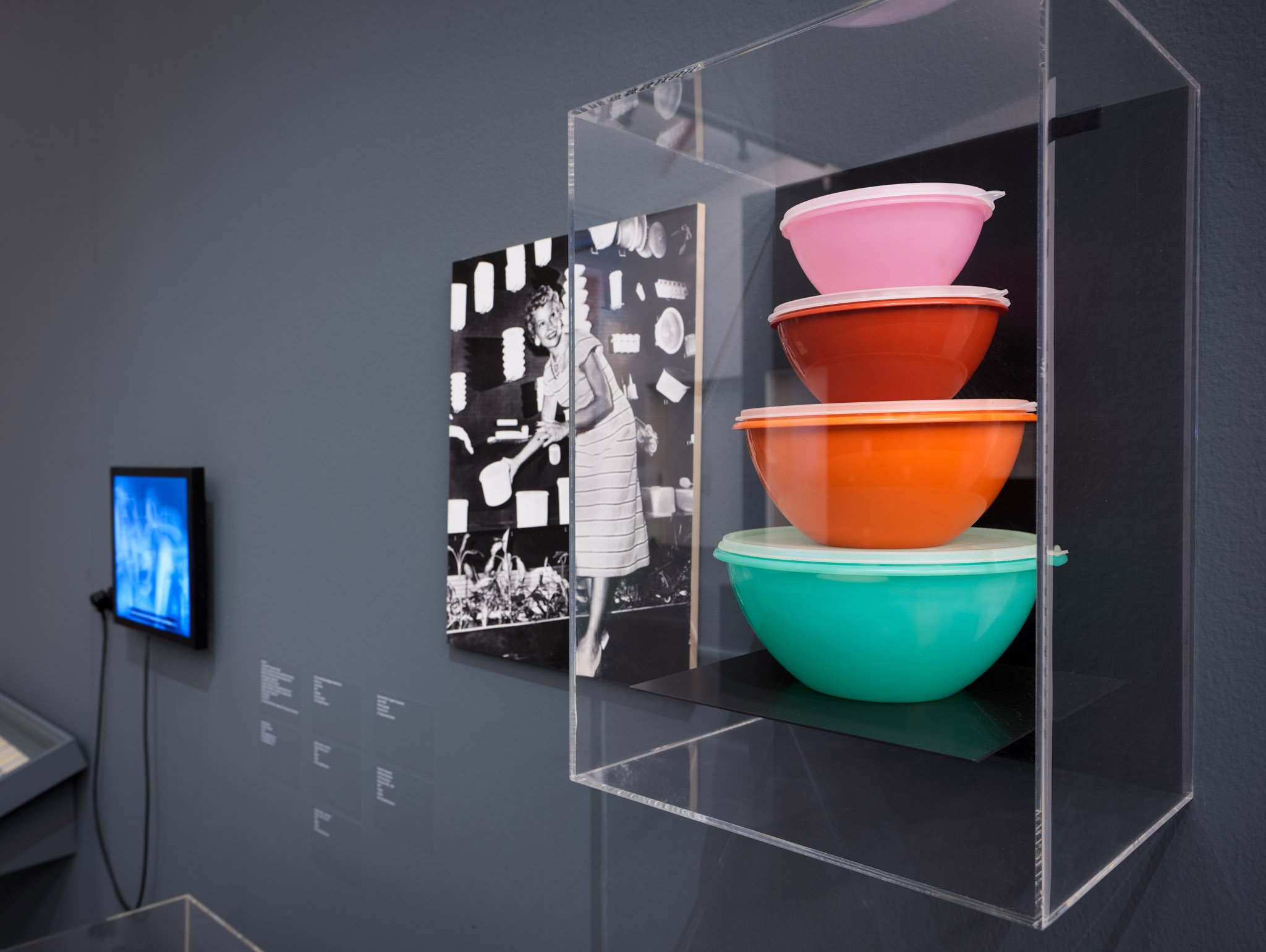 Tupperware, Here We Are! Women in Design 1900 - Today, photo Marco De Swart Here We Are, 23 augustus 2022 Low Res 02.JPG